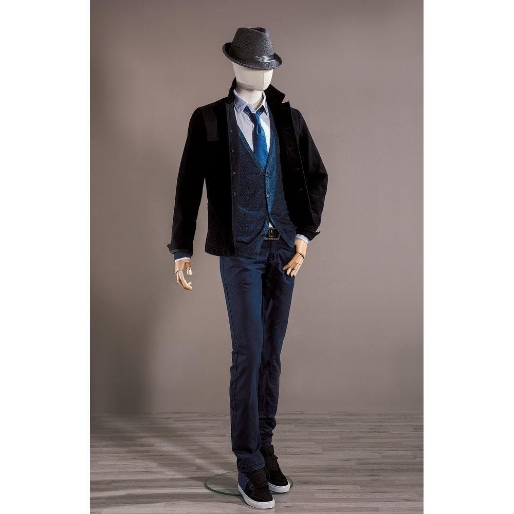 Exemple de mannequin homme pour une vitrine